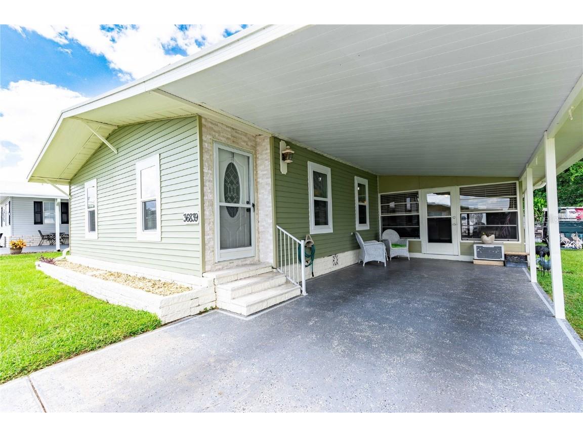 36839 Tara Avenue Zephyrhills FL 33542 TB8306430 image1