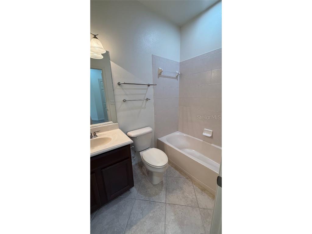 3688 Parkridge Circle #27-201 Sarasota FL 34243 A4671074 image20
