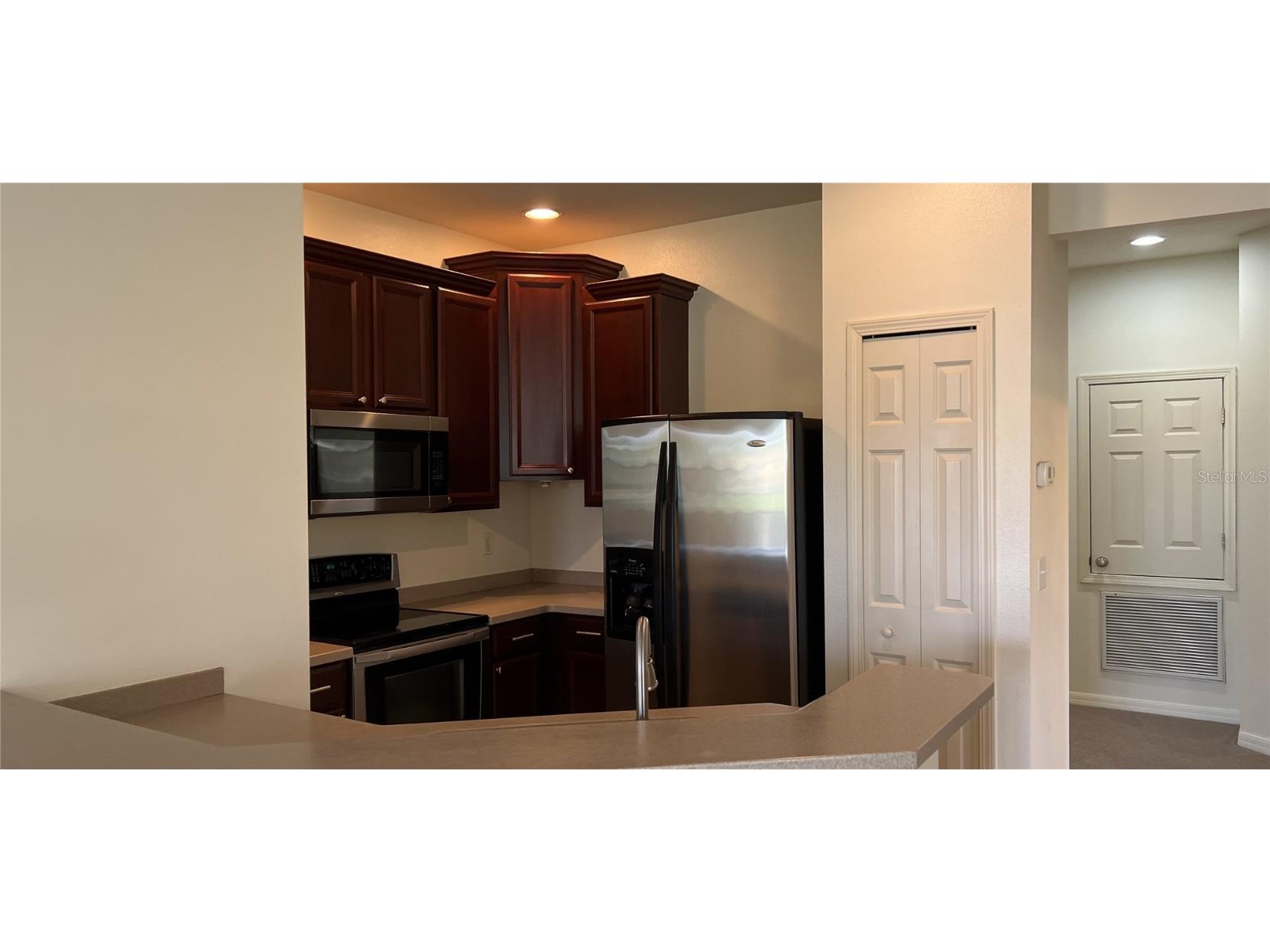 3688 Parkridge Circle #27-201 Sarasota FL 34243 A4671074 image7