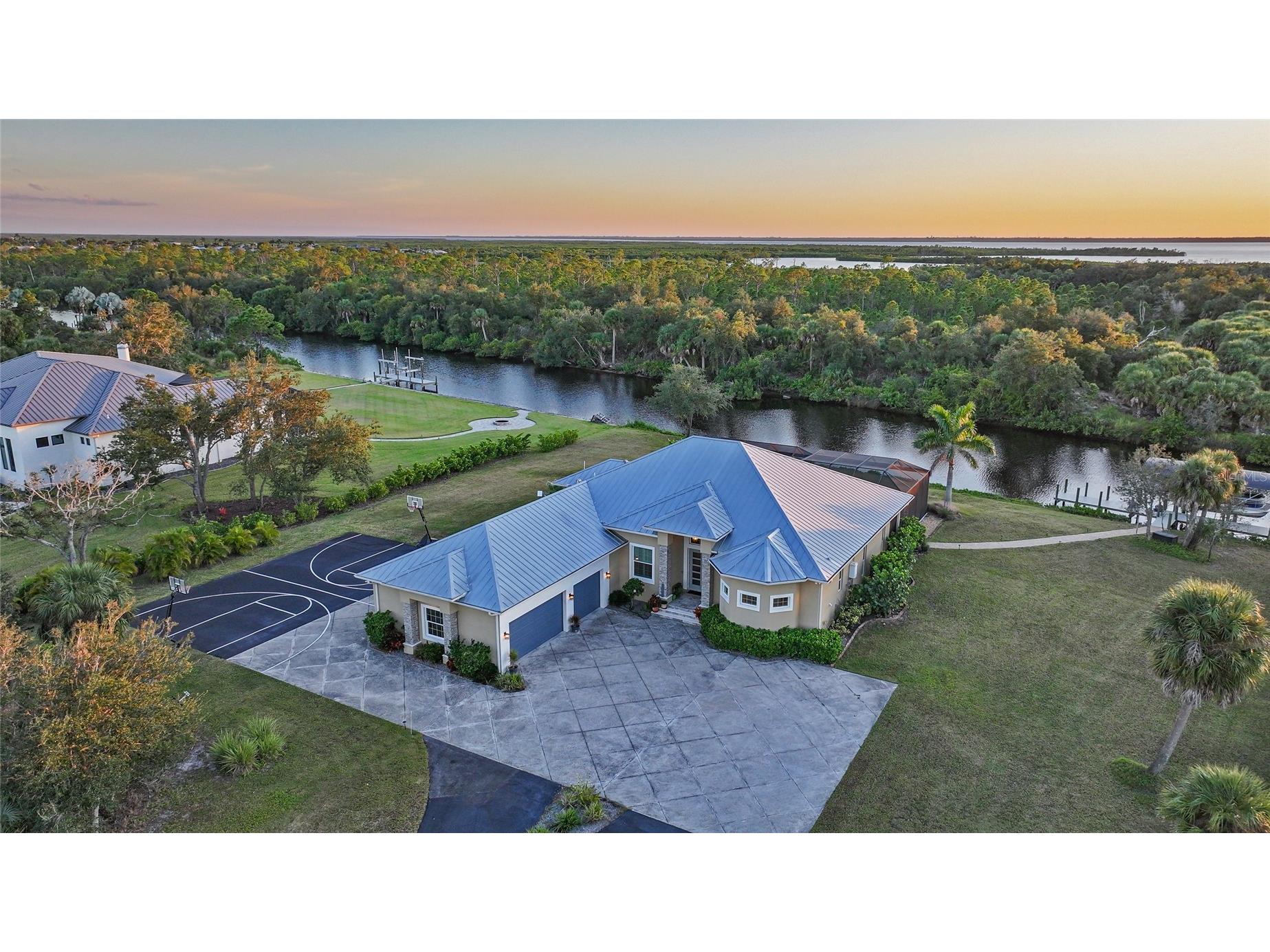 3690 Como Street Port Charlotte FL 33948 - FLAMINGO WATERWAY C7517205 image1