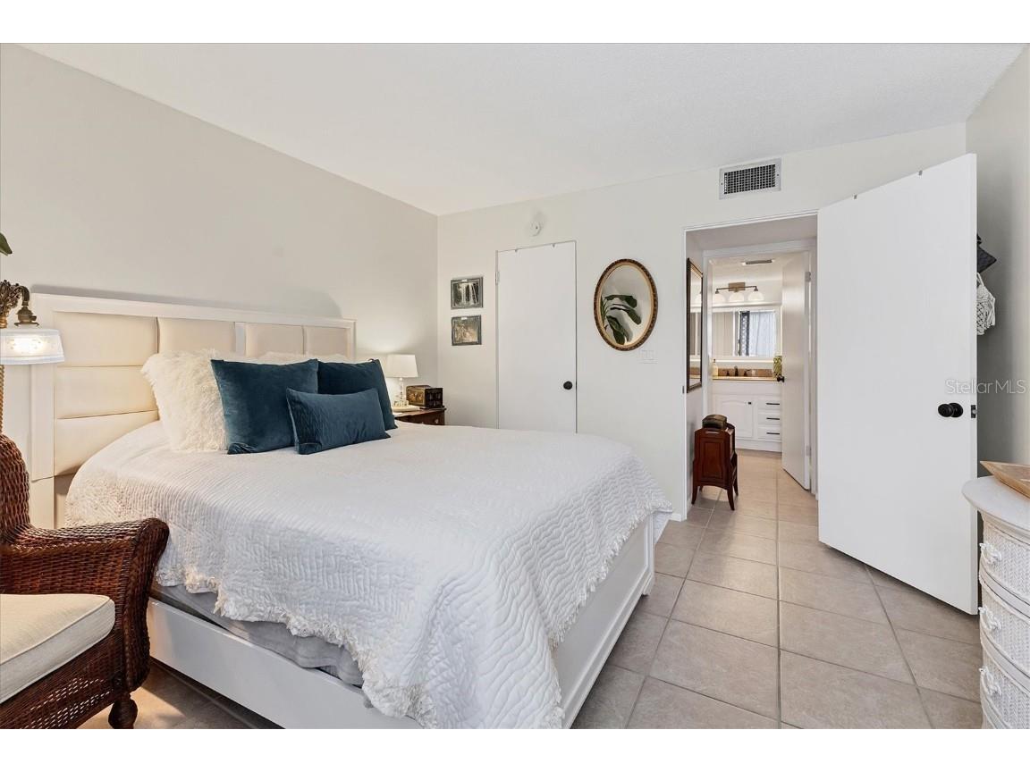 3690 Pinecrest Street #114 Sarasota FL 34232 A4650990 image14