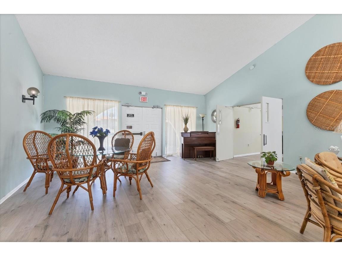 3690 Pinecrest Street #114 Sarasota FL 34232 A4650990 image40