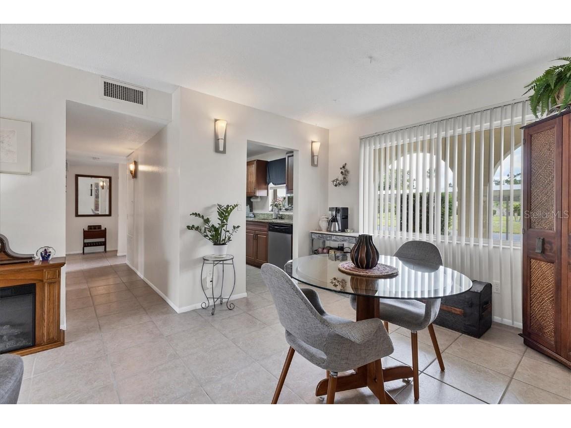 3690 Pinecrest Street #114 Sarasota FL 34232 A4650990 image8