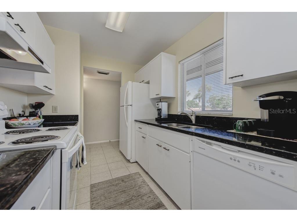 3690 Pinecrest Street #124 Sarasota FL 34232 A4648902 image10