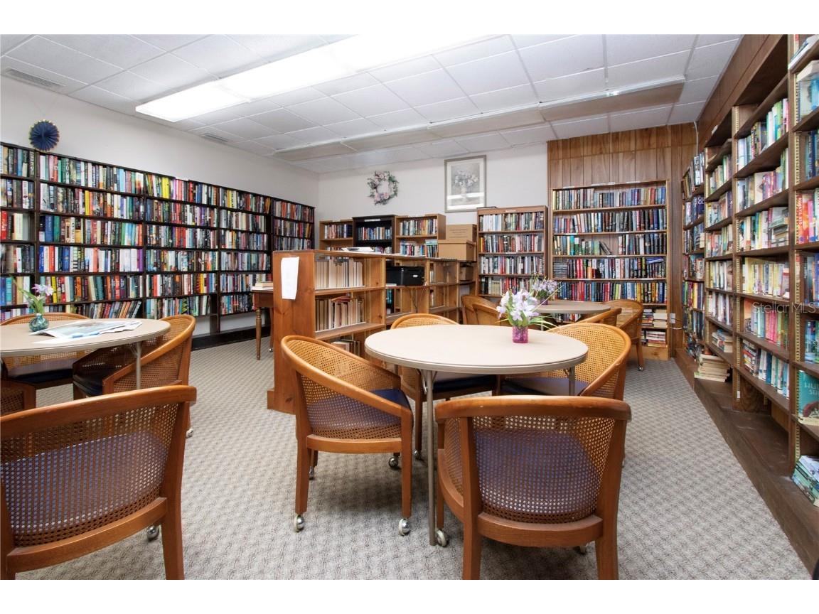 3690 Pinecrest Street #124 Sarasota FL 34232 A4648902 image40