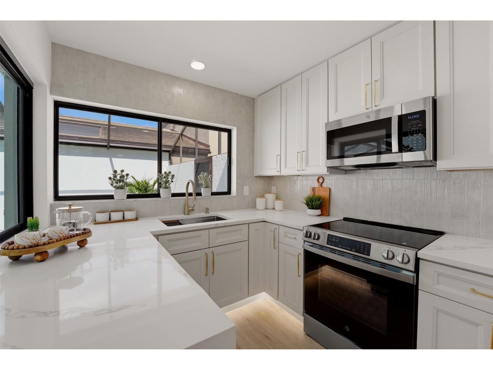 3692 Glen Oaks Manor Drive Sarasota FL 34232 TB8503831 image13