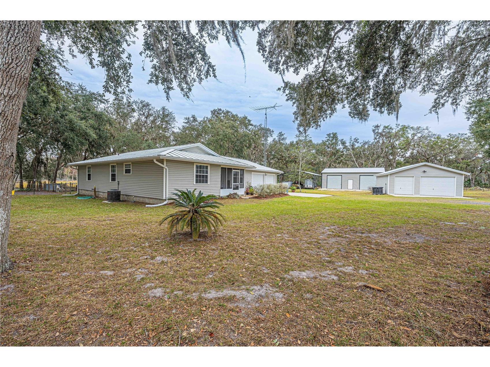 3693 Cr 400 Lake Panasoffkee FL 33538 OM693014 image1