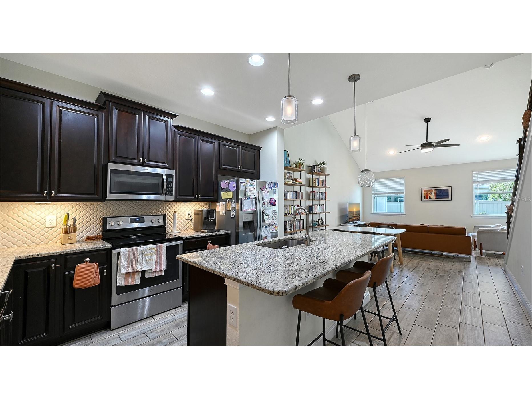 3693 Divot Lane Sarasota FL 34232 A4689299 image13