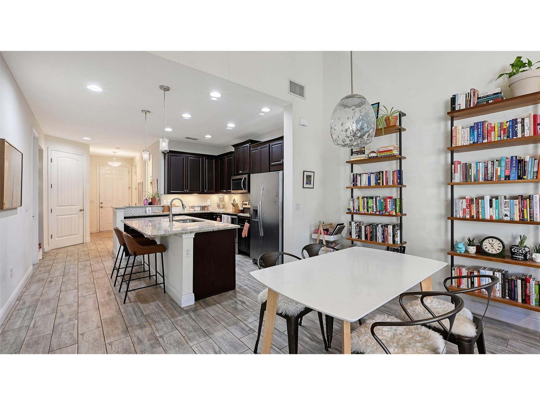 3693 Divot Lane Sarasota FL 34232 A4689299 image20