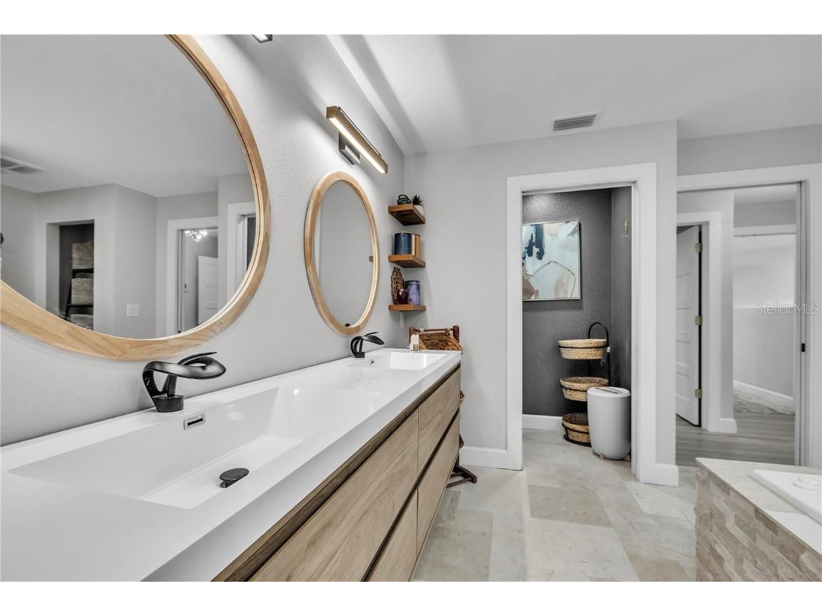 3694 Crandon Road North Port FL 34286 C7518388 image48