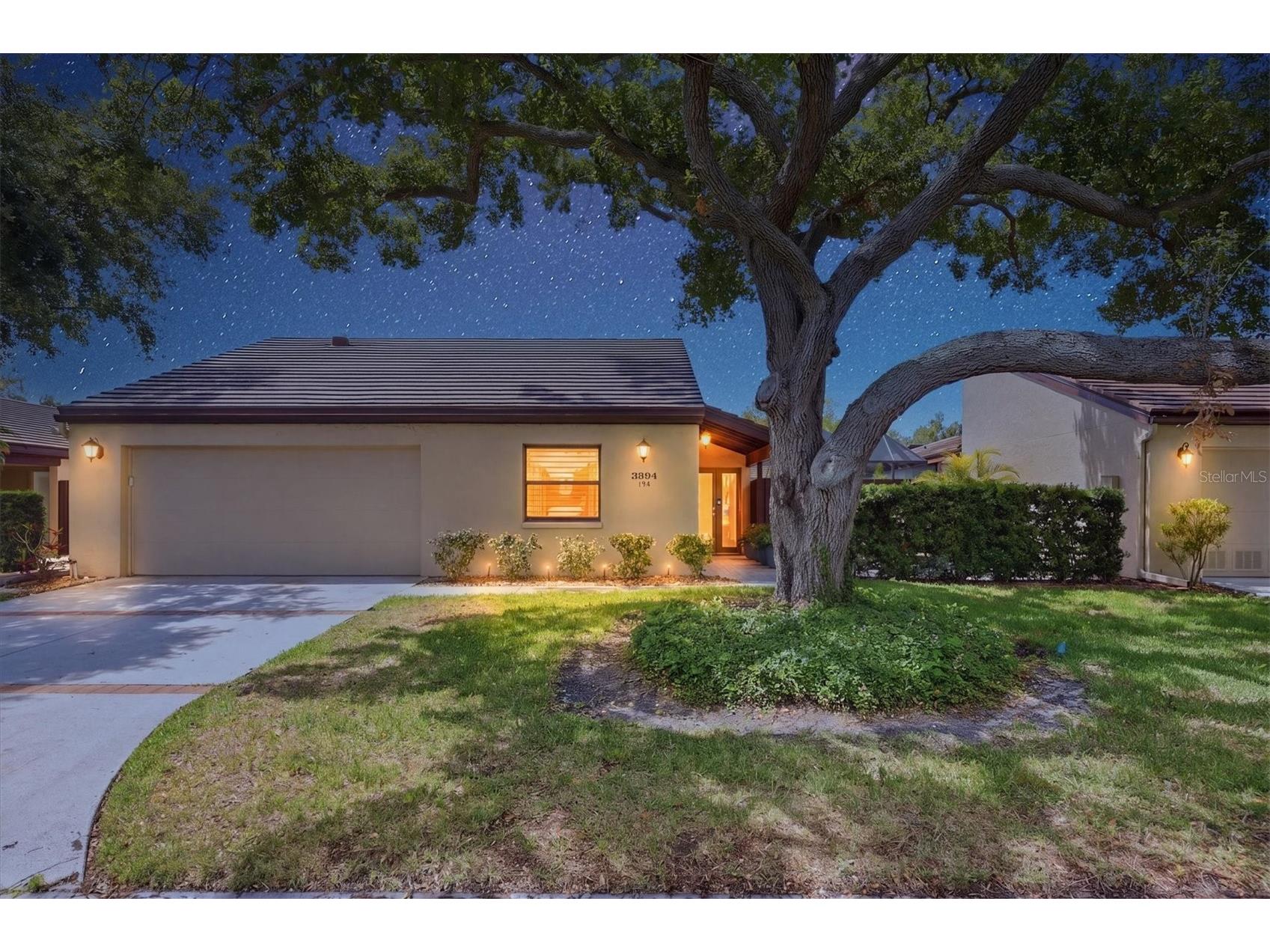 3694 Glen Oaks Manor Drive Sarasota FL 34232 A4692984 image1