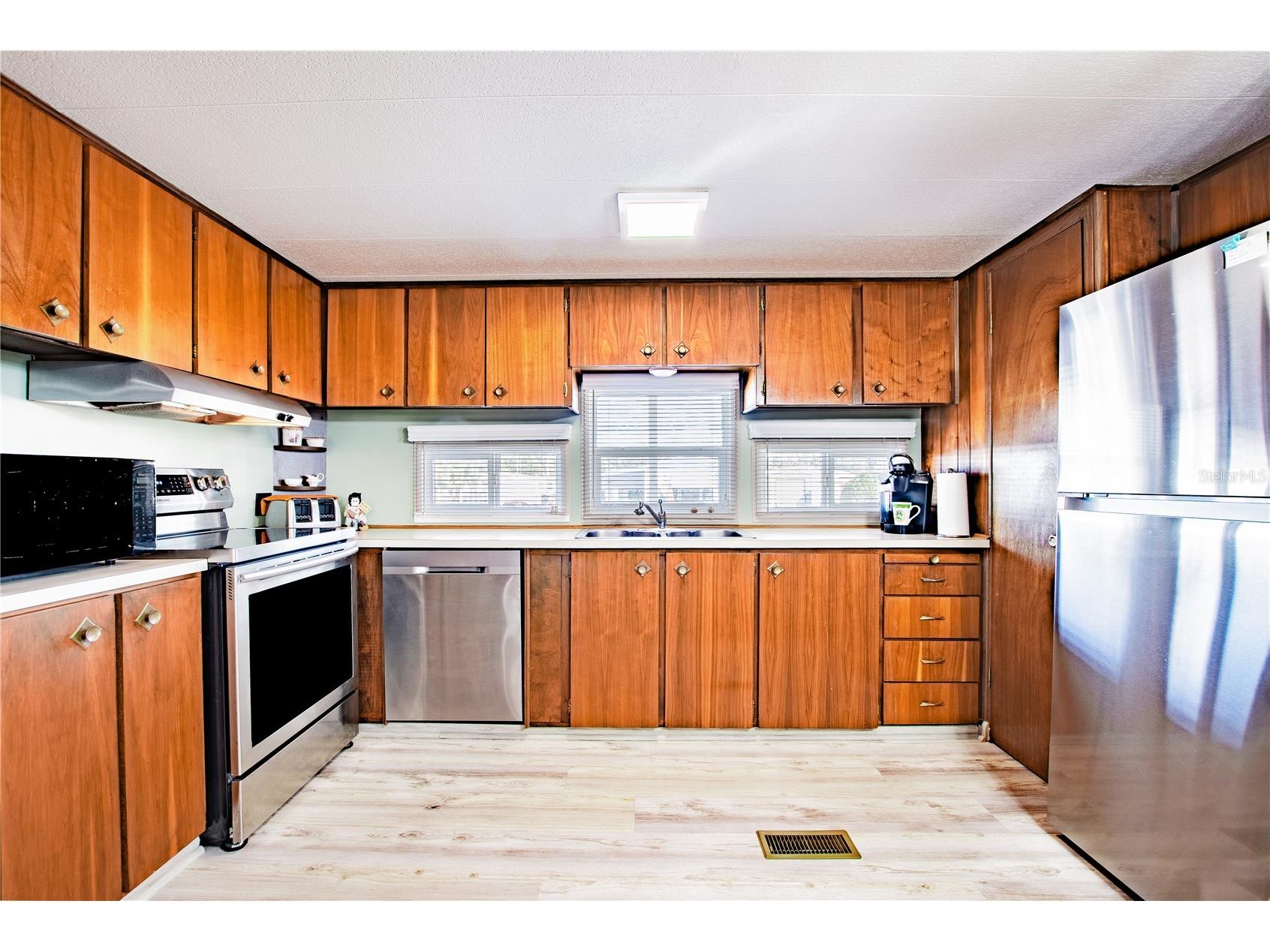 36946 Grace Avenue Zephyrhills FL 33542 TB8474088 image10