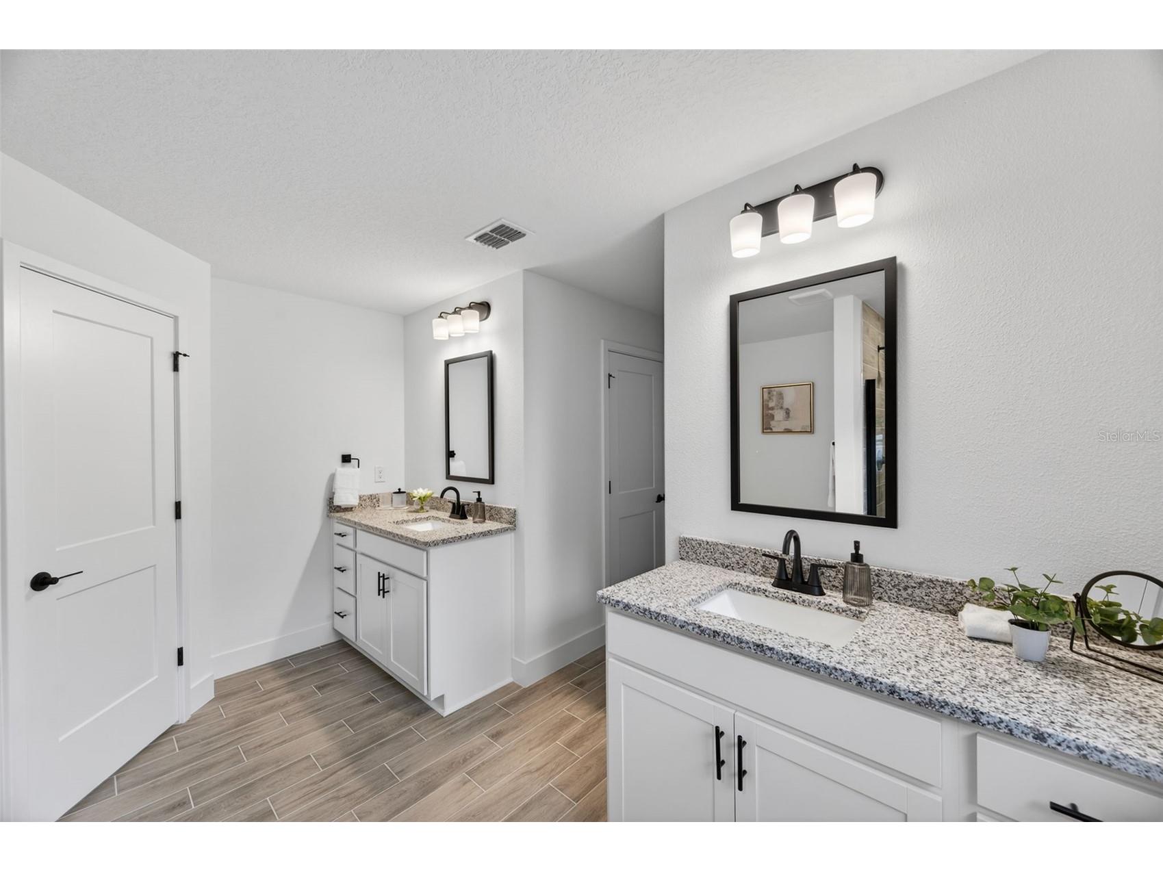 36946 Hidden View Dade City FL 33523 TB8426245 image43