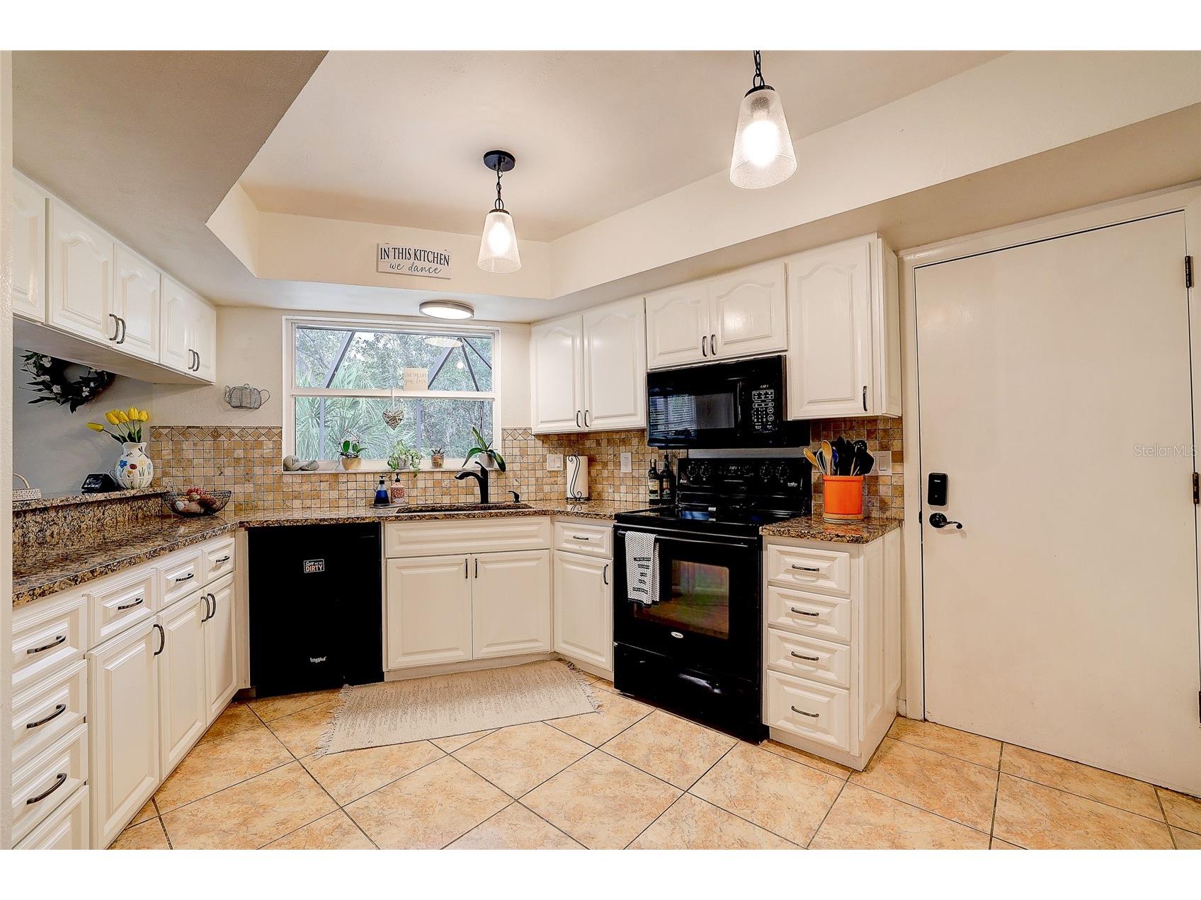 3696 Quiet Pond Lane Sarasota FL 34235 A4683404 image17