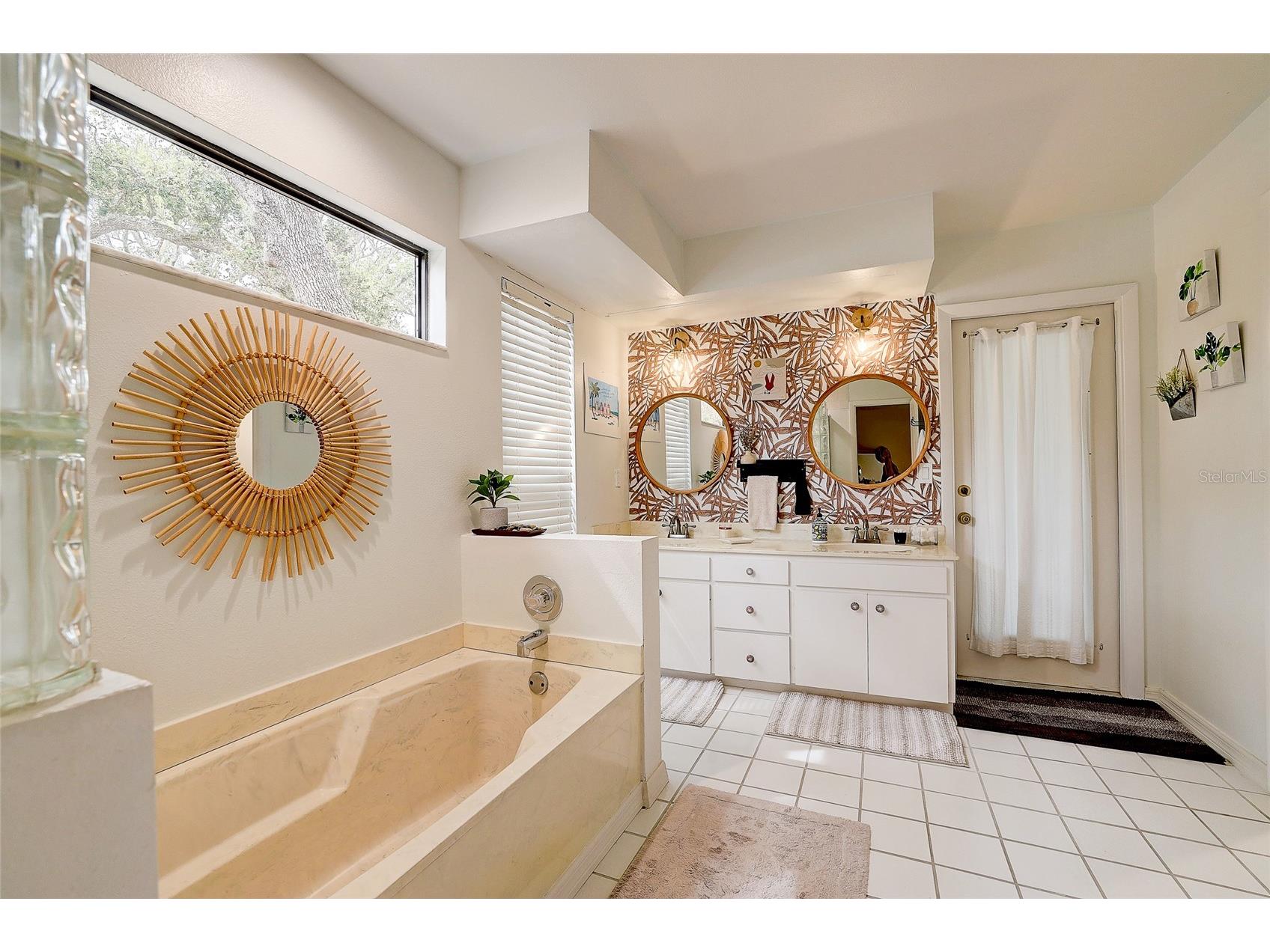3696 Quiet Pond Lane Sarasota FL 34235 A4683404 image28