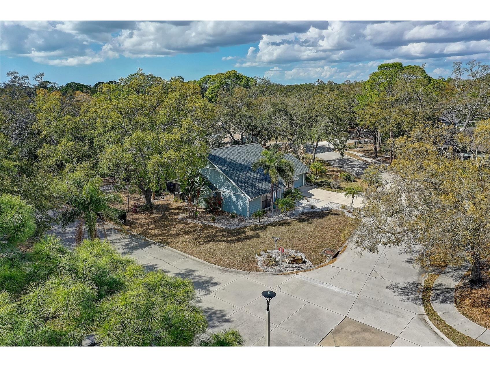 3696 Quiet Pond Lane Sarasota FL 34235 A4683404 image48