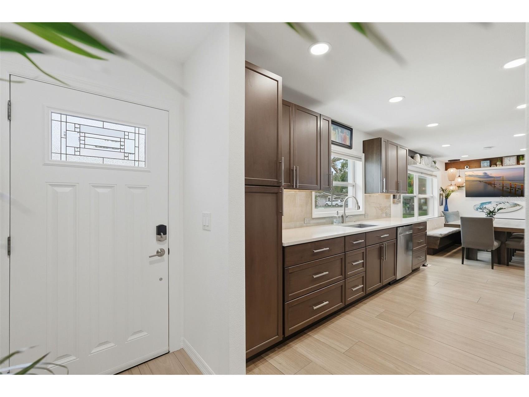 3698 61st Way N Saint Petersburg FL 33710 TB8495729 image3