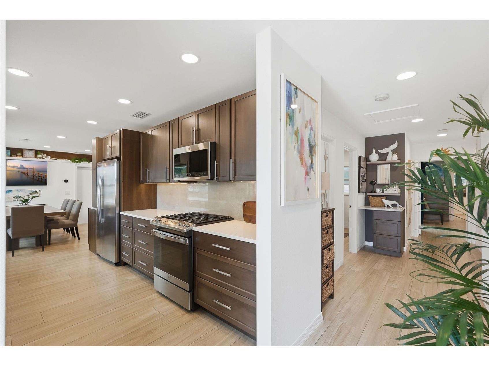 3698 61st Way N Saint Petersburg FL 33710 TB8495729 image4