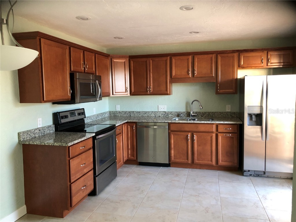 37 144th Avenue #4 Saint Petersburg FL 33708 TB8450328 image4