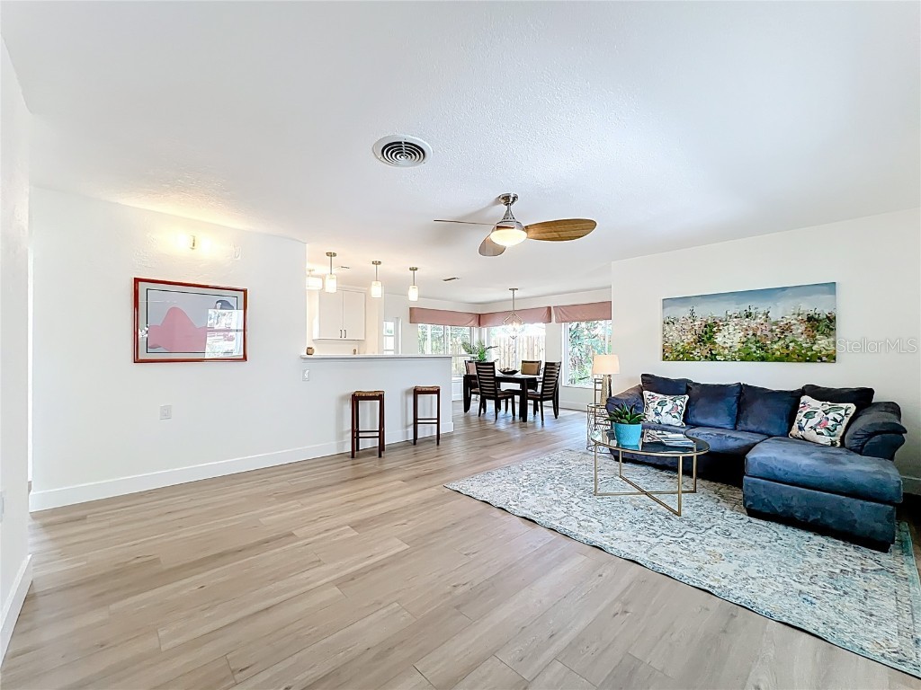 37 Dolphin Drive #A Treasure Island FL 33706 TB8428424 image3