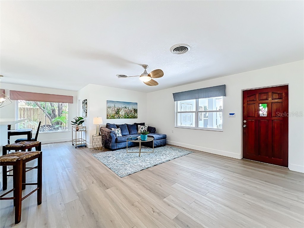 37 Dolphin Drive #A Treasure Island FL 33706 TB8428424 image4