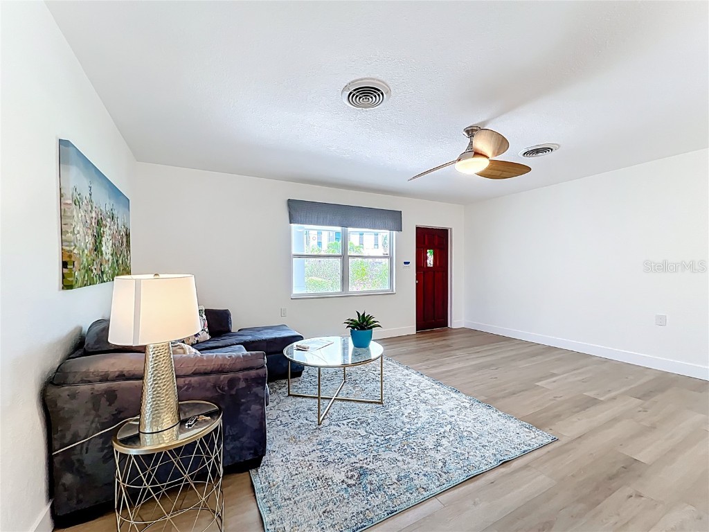 37 Dolphin Drive #A Treasure Island FL 33706 TB8428424 image5