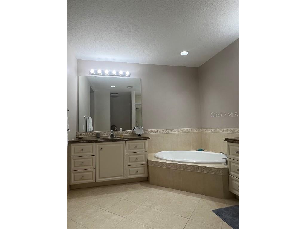 37 E Harbour Isle Drive E #206 Fort Pierce FL 34949 O6355838 image19