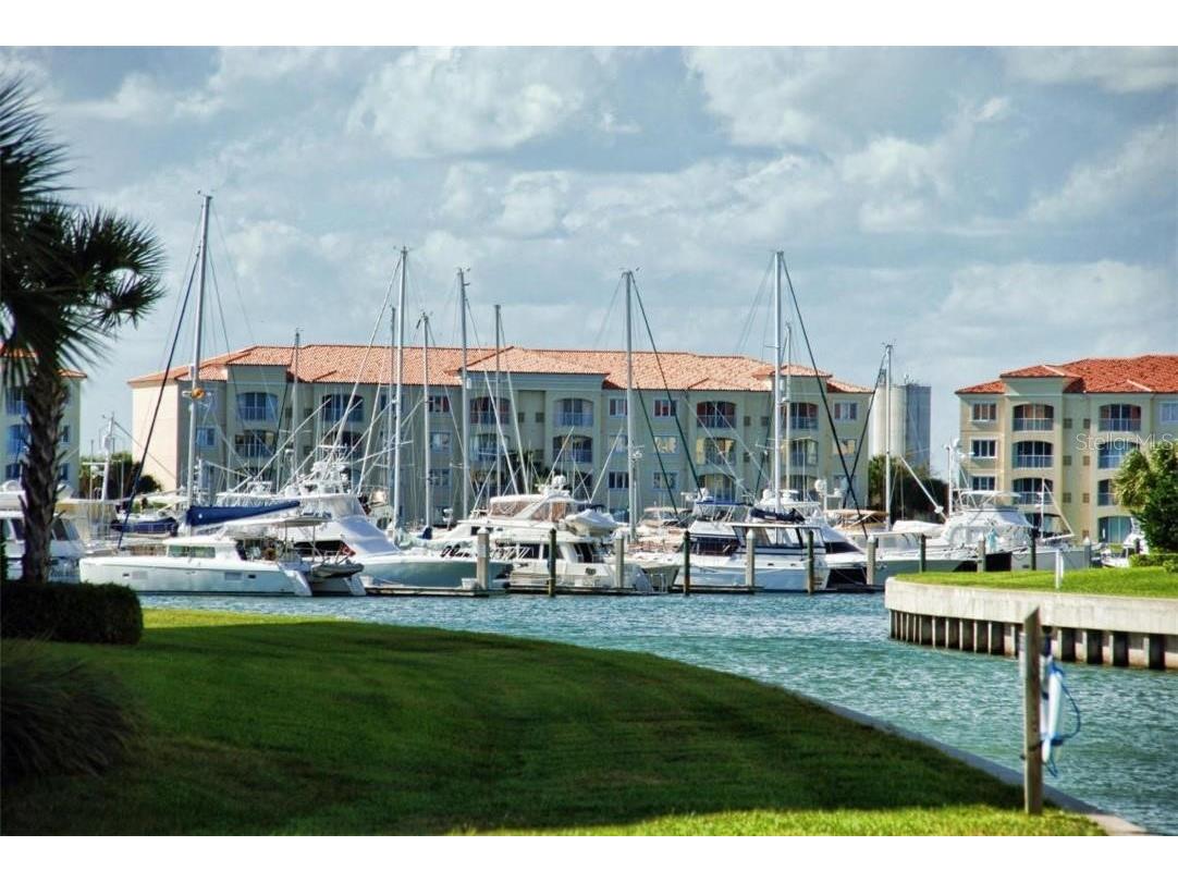 37 E Harbour Isle Drive E #206 Fort Pierce FL 34949 O6355838 image25