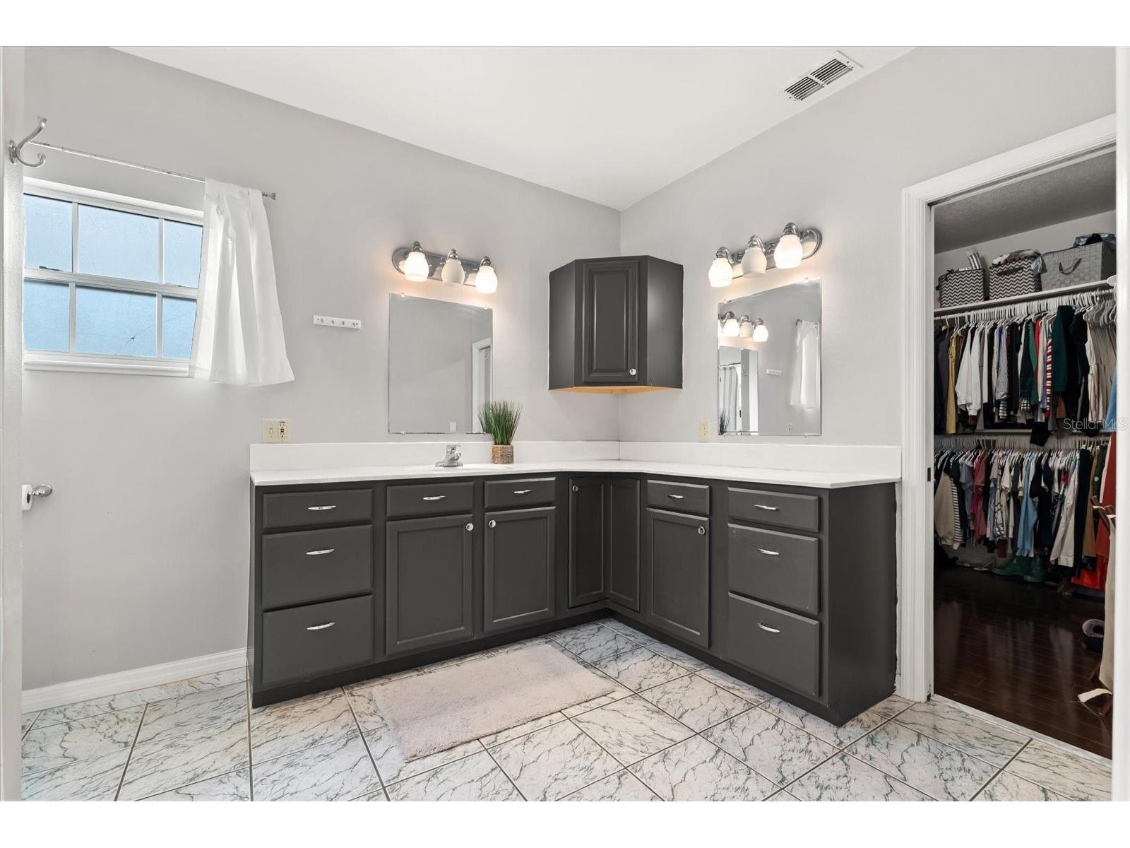 37 E Vanderbilt Street Orlando FL 32804 O6388580 image12