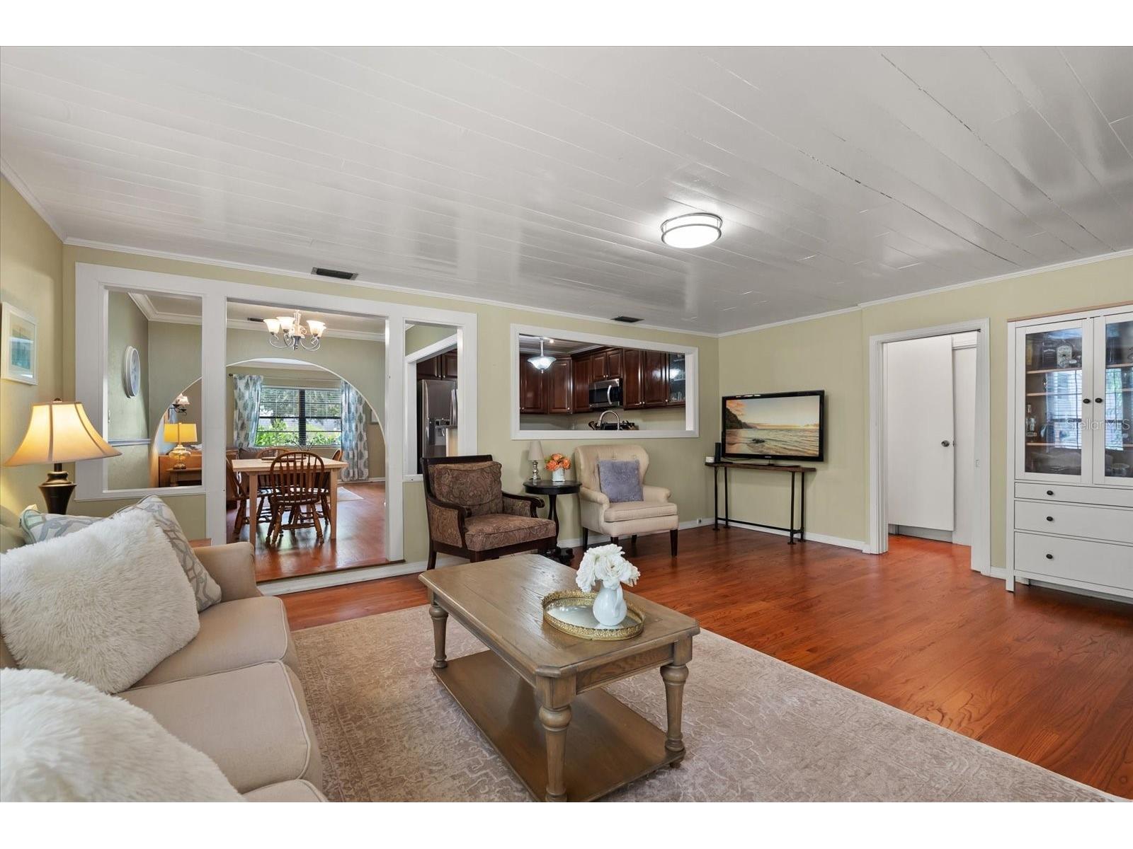 37 E Vanderbilt Street Orlando FL 32804 O6388580 image3