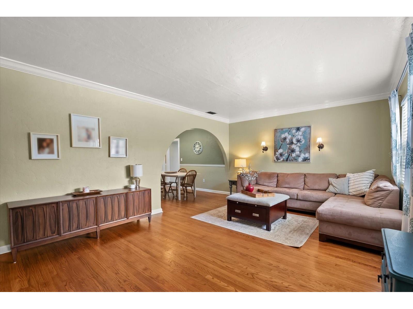 37 E Vanderbilt Street Orlando FL 32804 O6388580 image4
