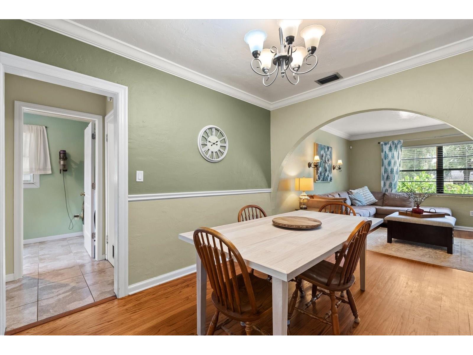 37 E Vanderbilt Street Orlando FL 32804 O6388580 image6