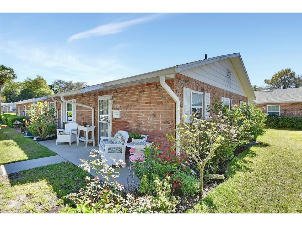 37 Fairway Court #C Deland FL 32724 V4941429 image1