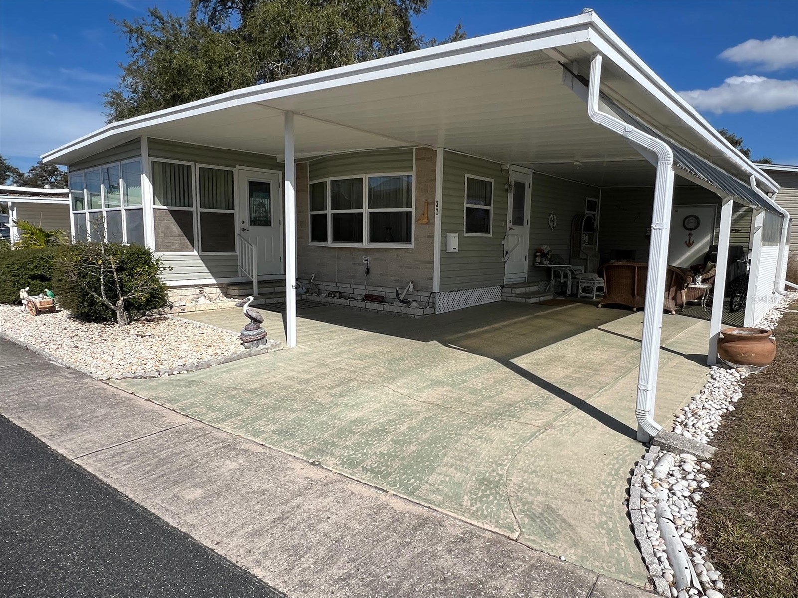 37 Pindo Palm Street W Largo FL 33770 TB8468590 image1