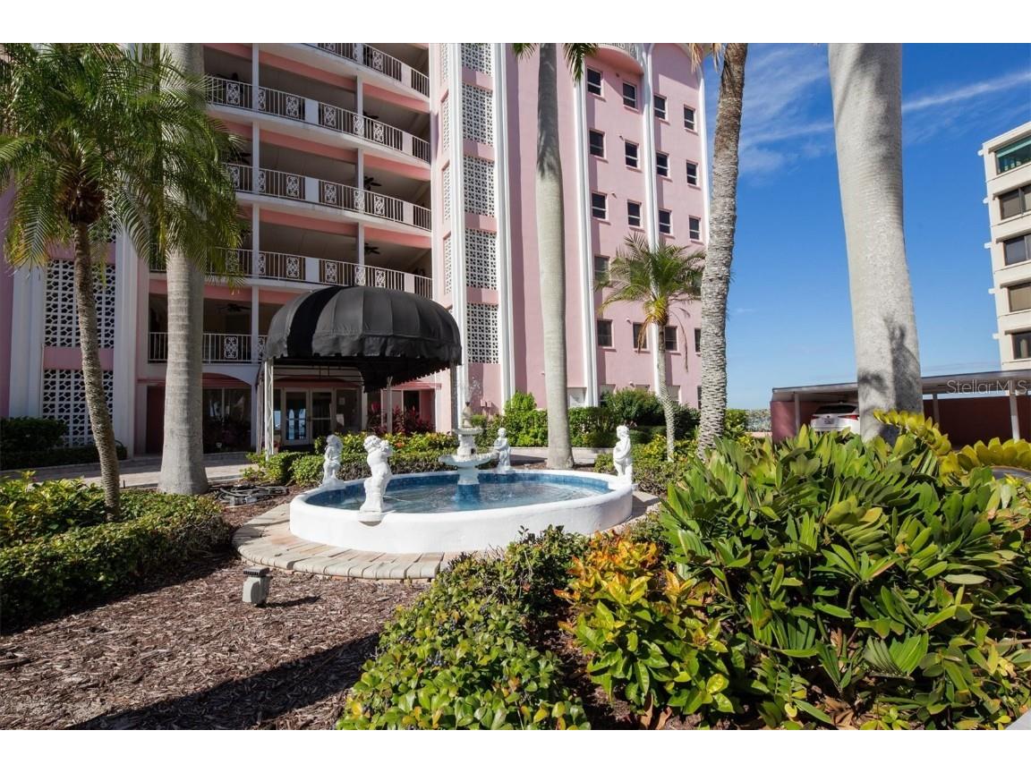 37 Sunset Drive #41 Sarasota FL 34236 - SARASOTA BAY A4584320 image1