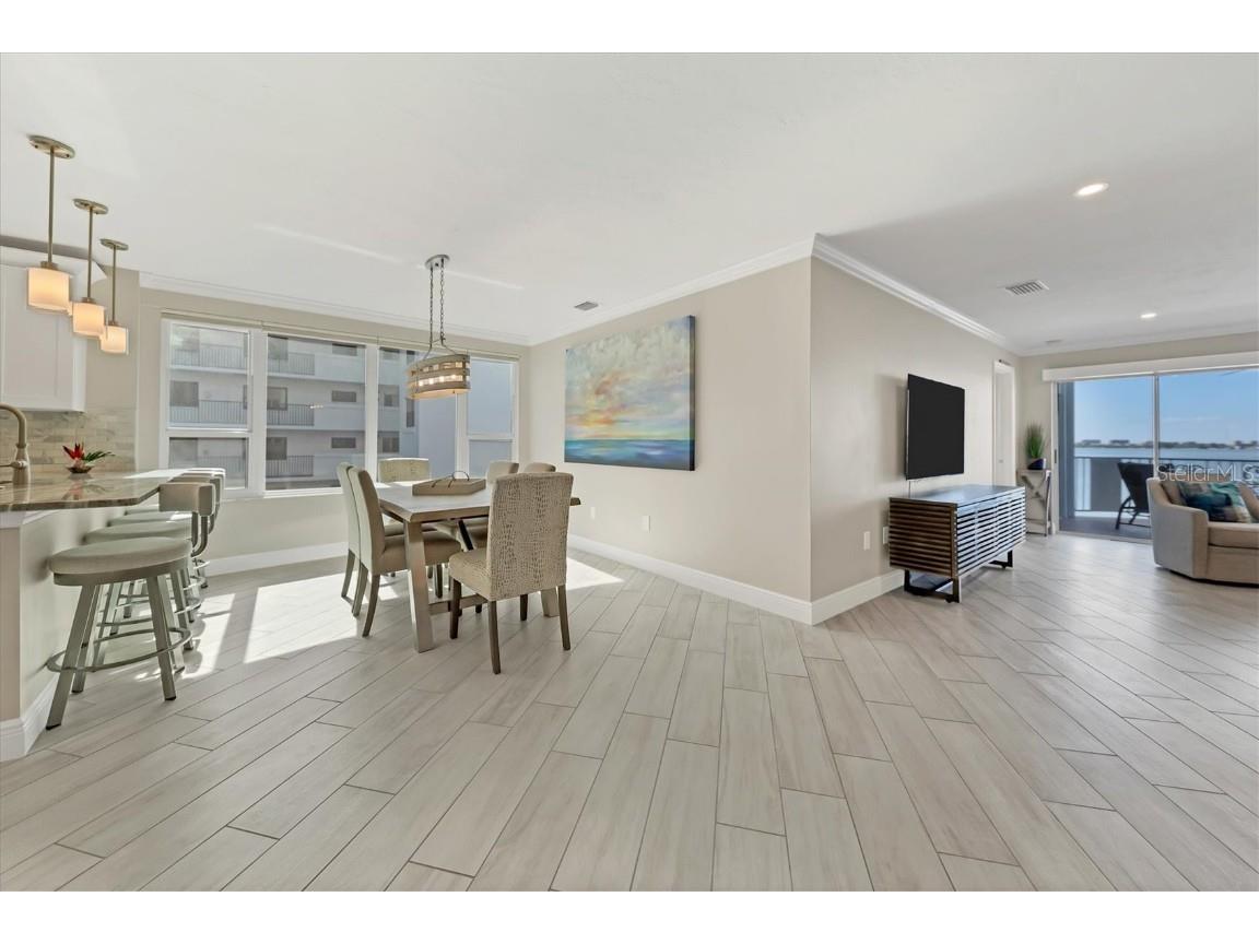 37 Sunset Drive #41 Sarasota FL 34236 A4666714 image10