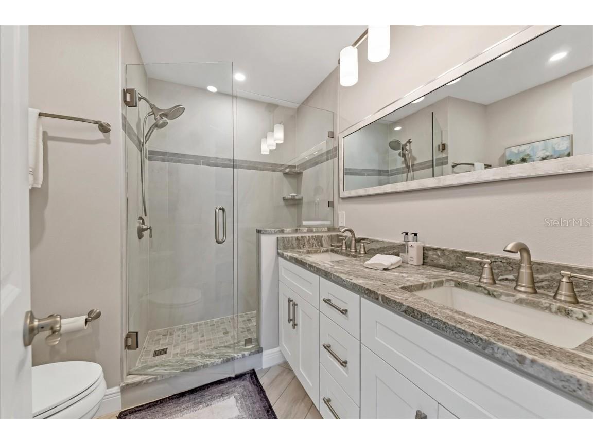 37 Sunset Drive #41 Sarasota FL 34236 A4666714 image15