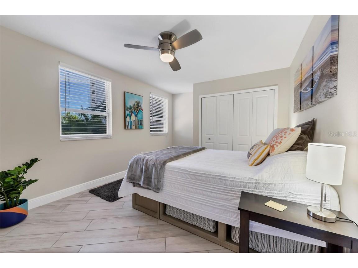 37 Sunset Drive #41 Sarasota FL 34236 A4666714 image16