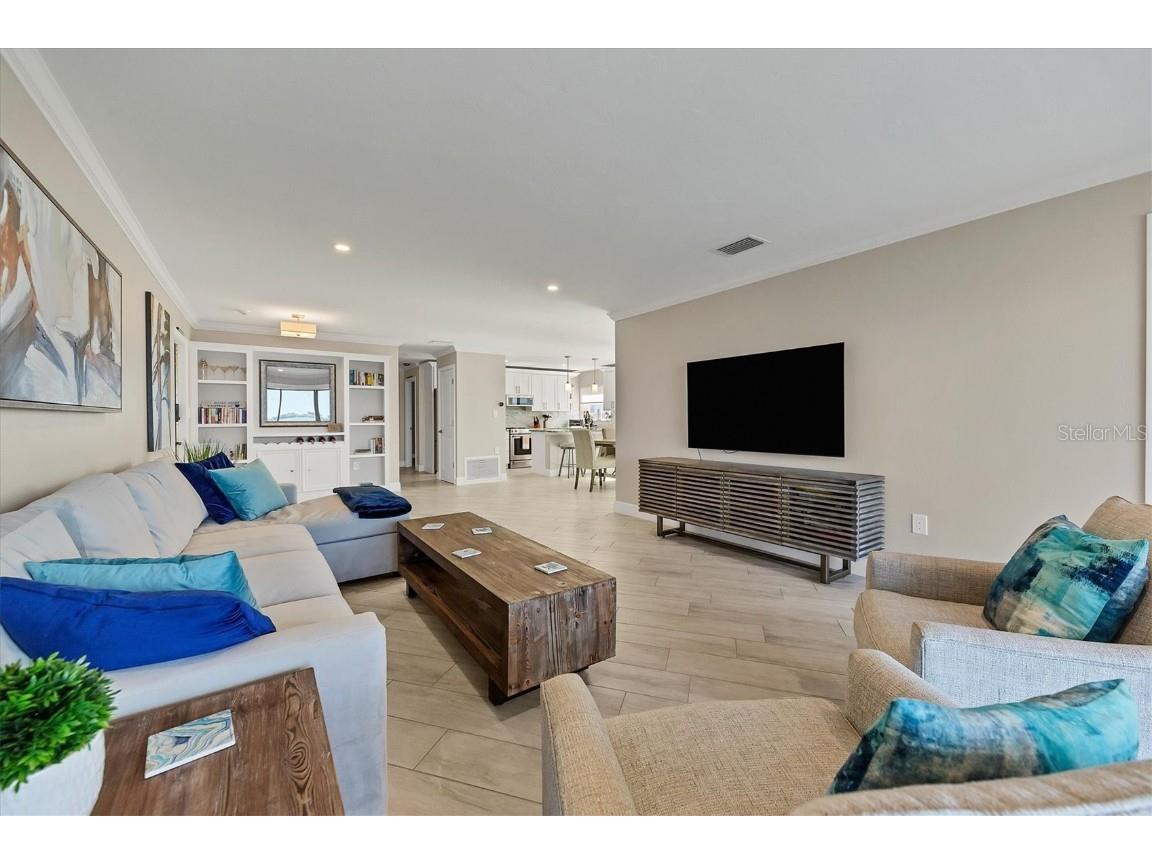 37 Sunset Drive #41 Sarasota FL 34236 A4666714 image2