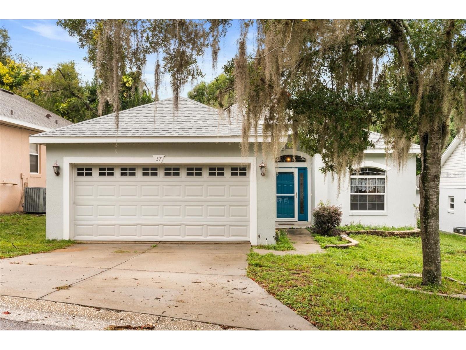 37 Townhill Drive Eustis FL 32726 G5102918 image1