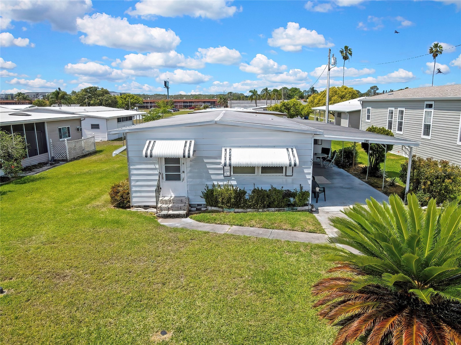 37 William Penn Way #13 Palm Harbor FL 34684 - LAKE TARPON TB8493381 image2
