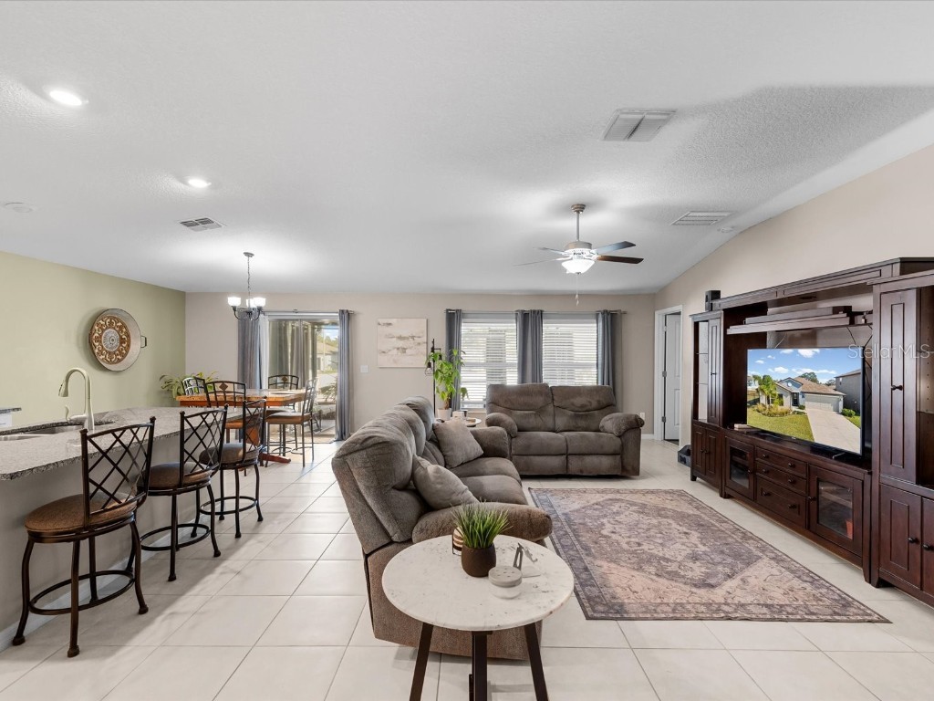 370 Argyll Drive Spring Hill FL 34609 W7881334 image4