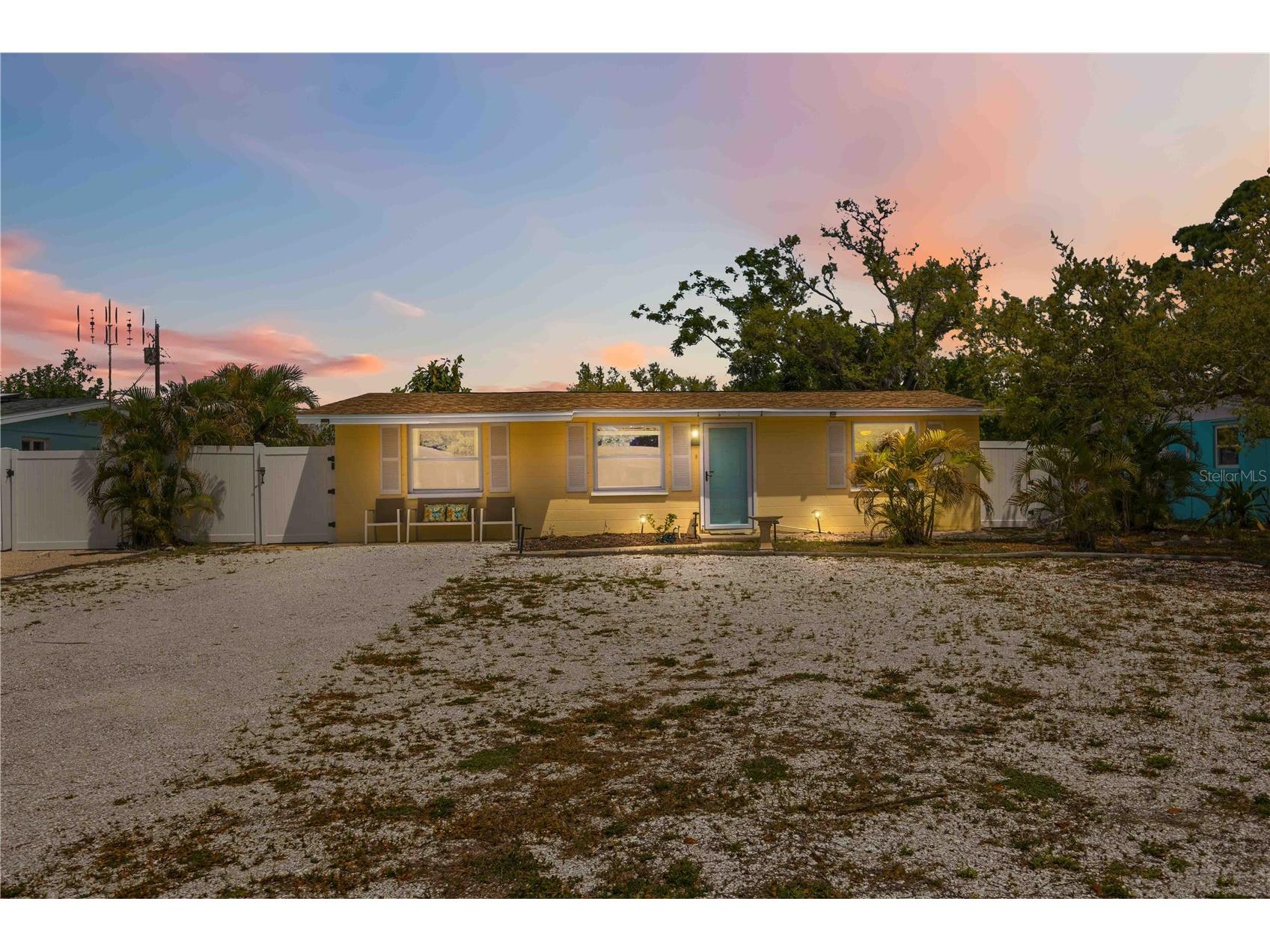 370 E Fray Street Englewood FL 34223 A4687443 image2