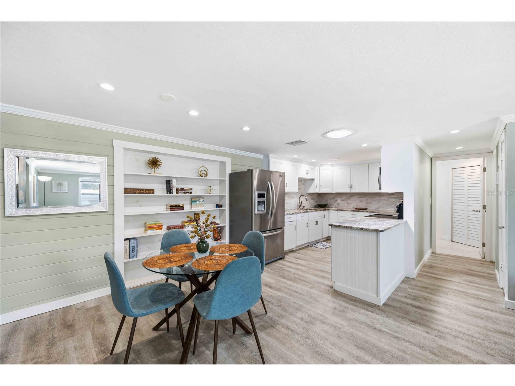 370 E Fray Street Englewood FL 34223 A4687443 image9