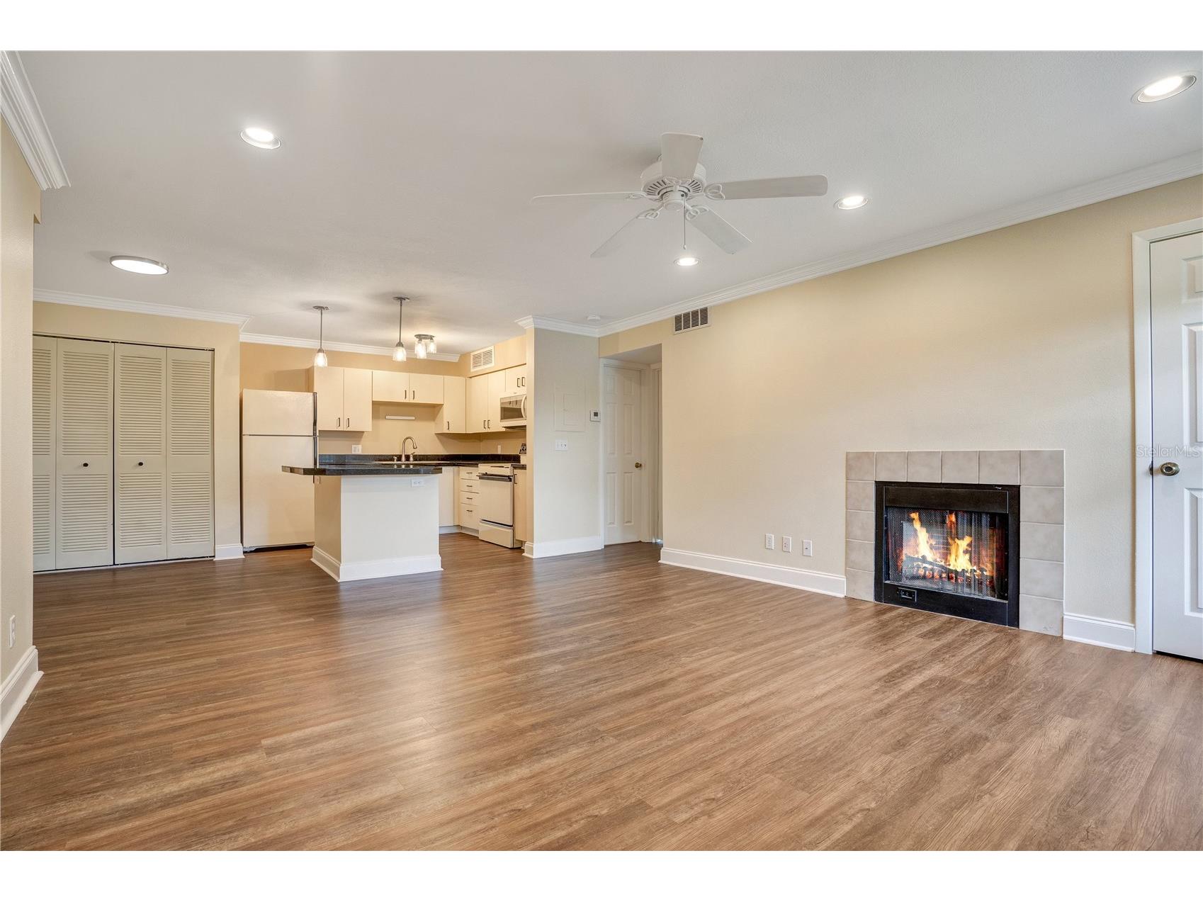 370 Lake Tahoe Court #202 Altamonte Springs FL 32701 O6409594 image4