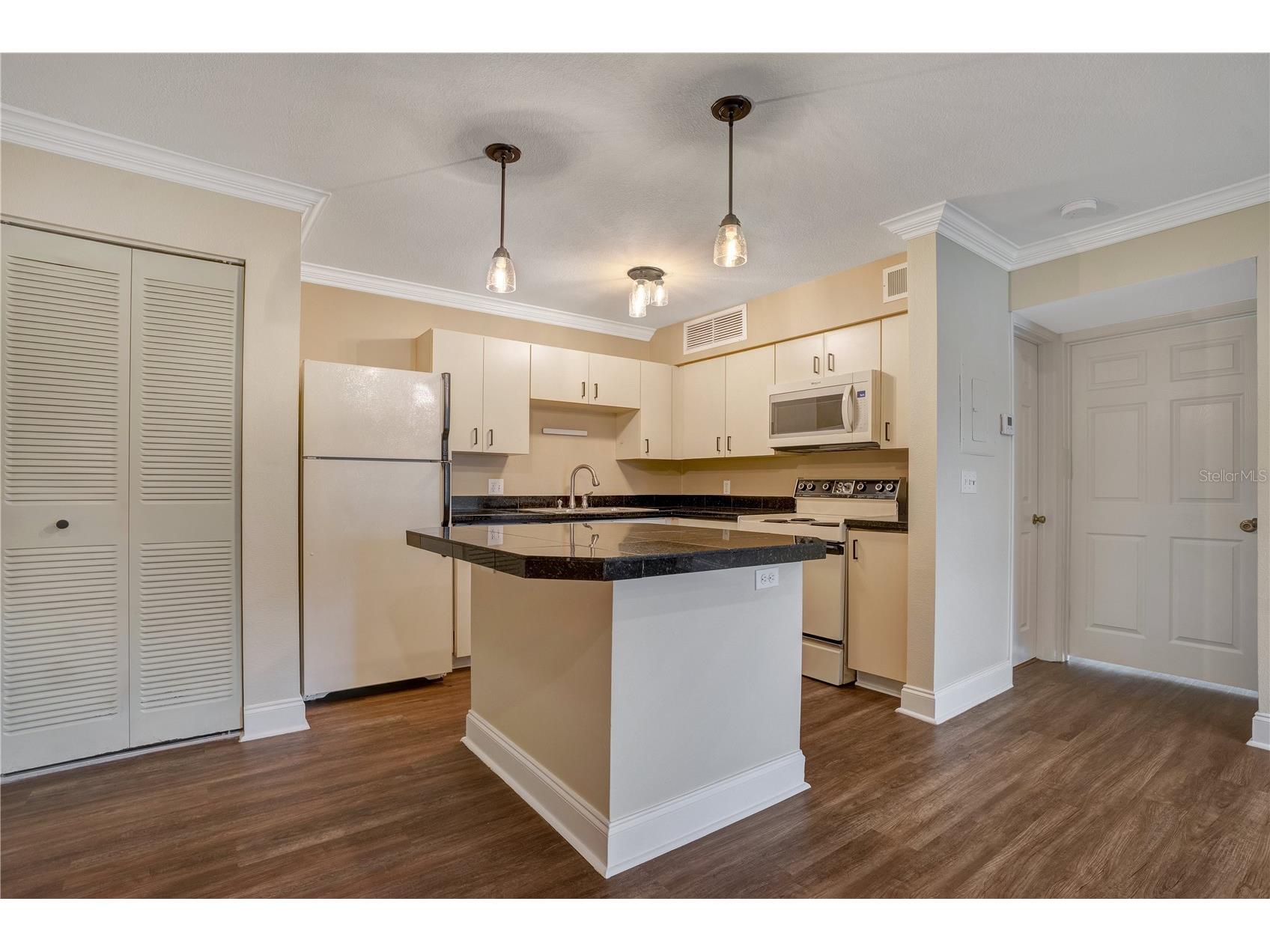 370 Lake Tahoe Court #202 Altamonte Springs FL 32701 O6409594 image8