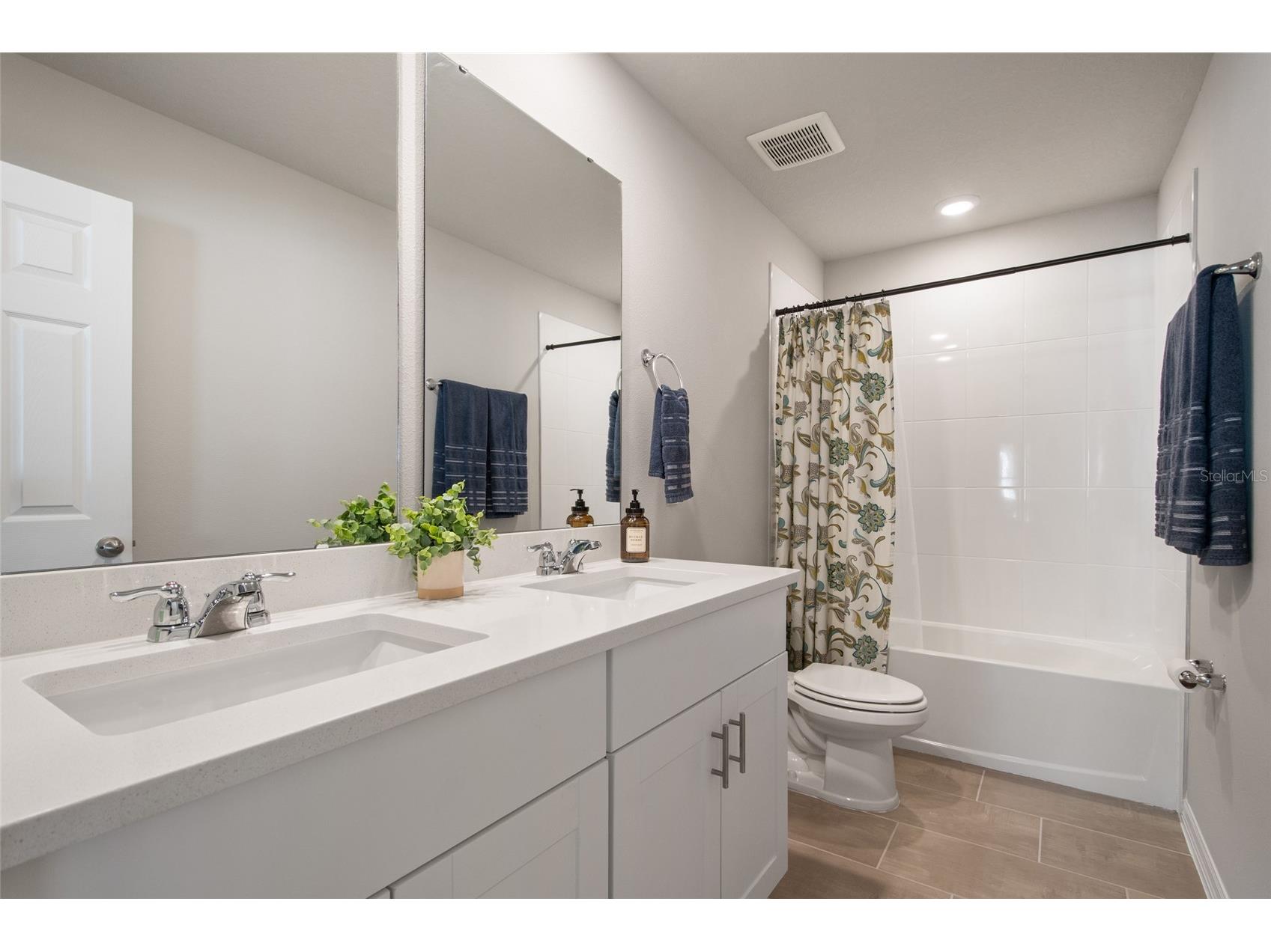 370 Whistling Duck Trail Saint Cloud FL 34771 O6379559 image47