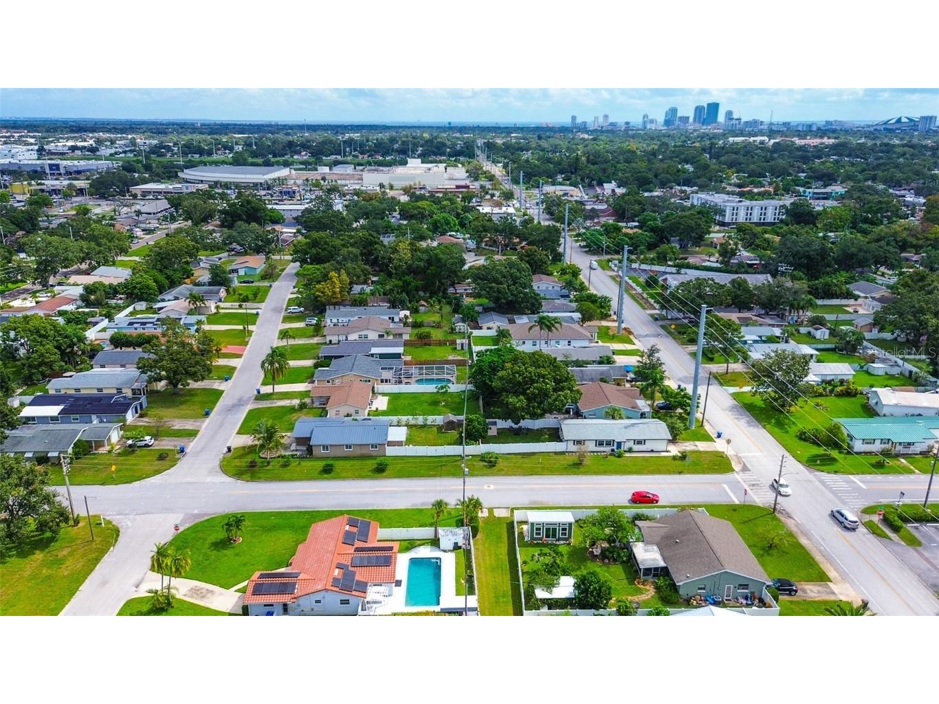 3700 14th Avenue N Saint Petersburg FL 33704 TB8436948 image10