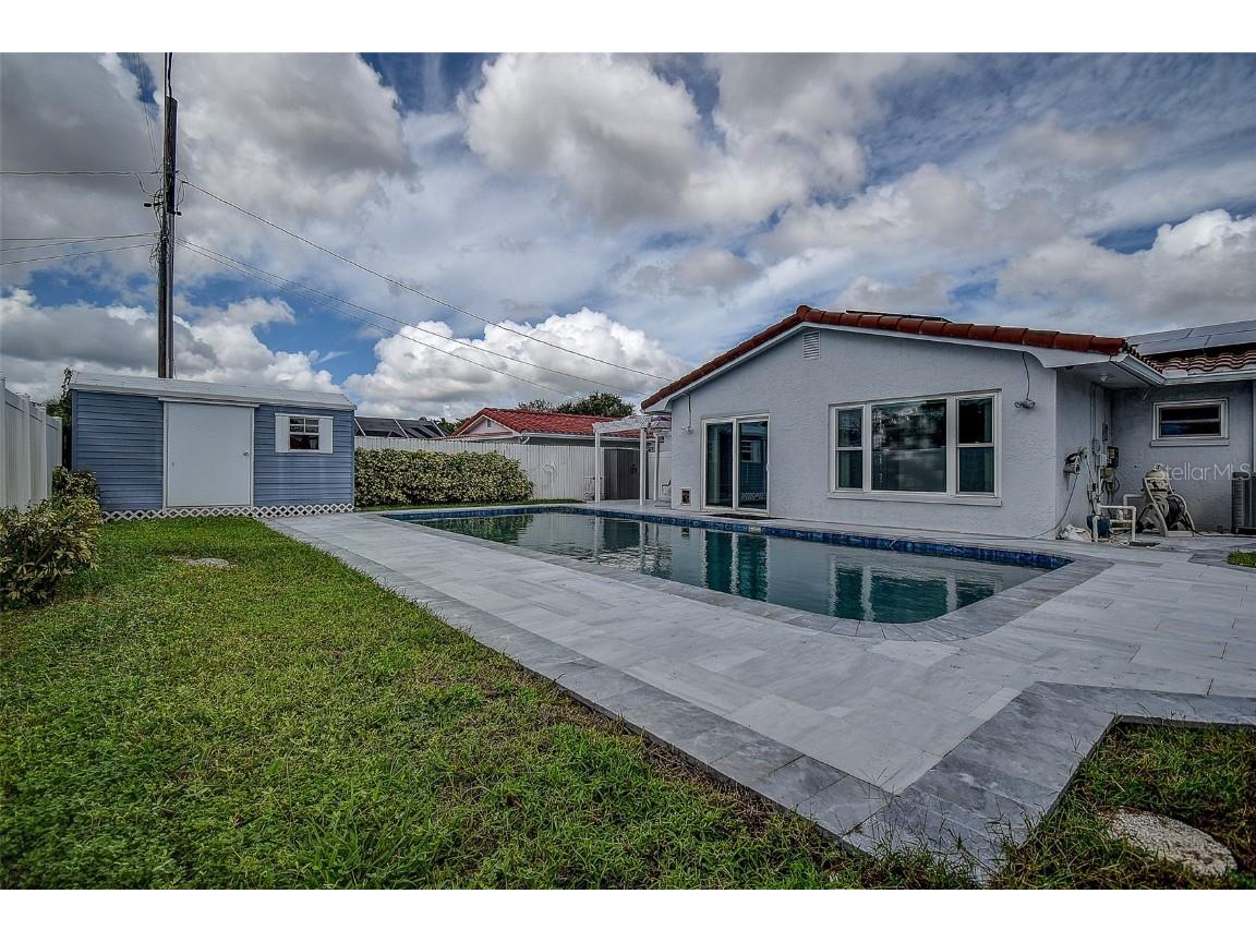 3700 14th Avenue N Saint Petersburg FL 33704 TB8436948 image22