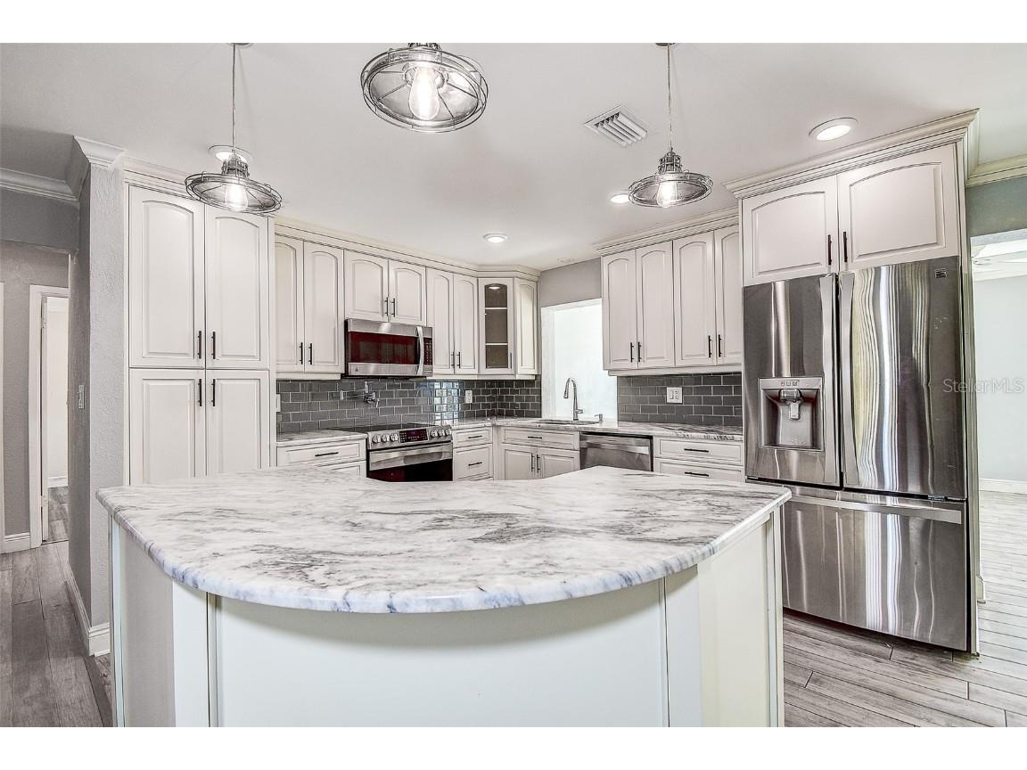 3700 14th Avenue N Saint Petersburg FL 33704 TB8436948 image31